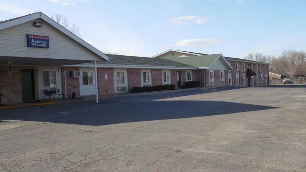 American Inn & Suites
