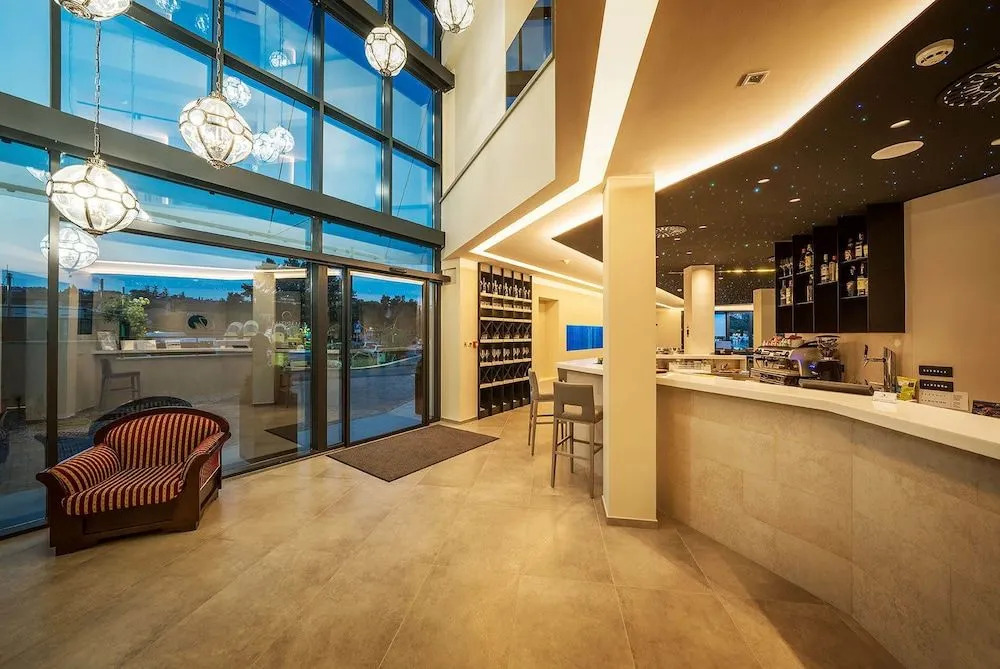 Hotel Maritime