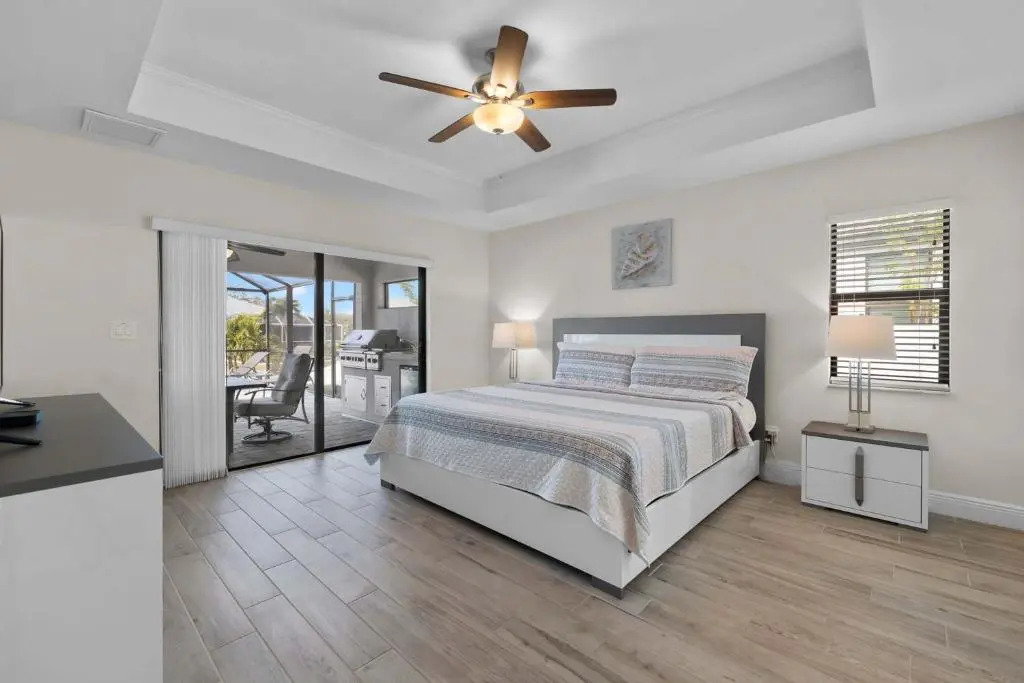 Midpoint Villa