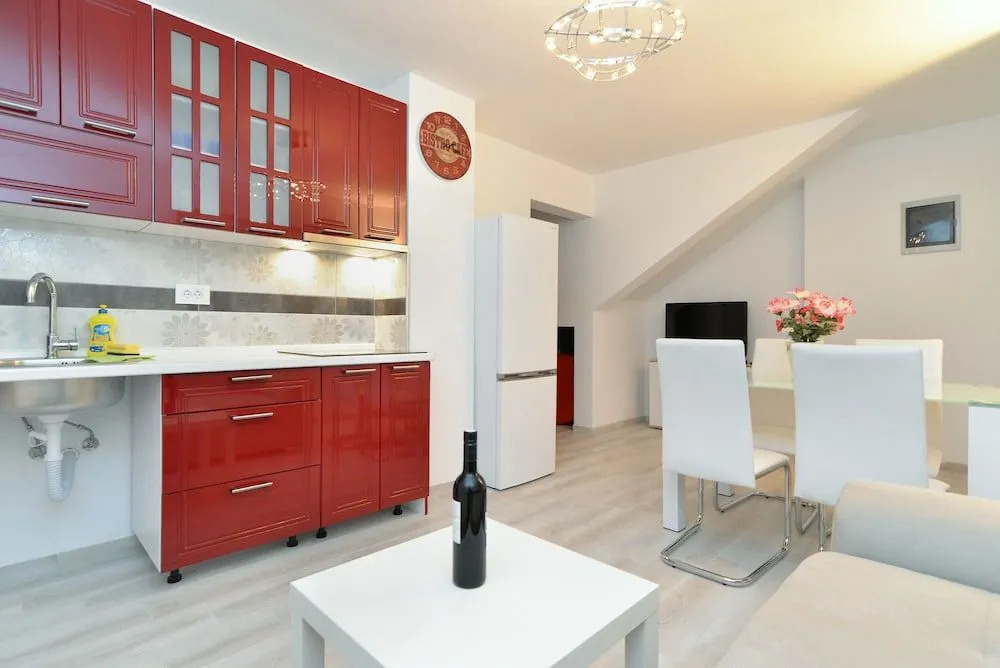Apartment 1739