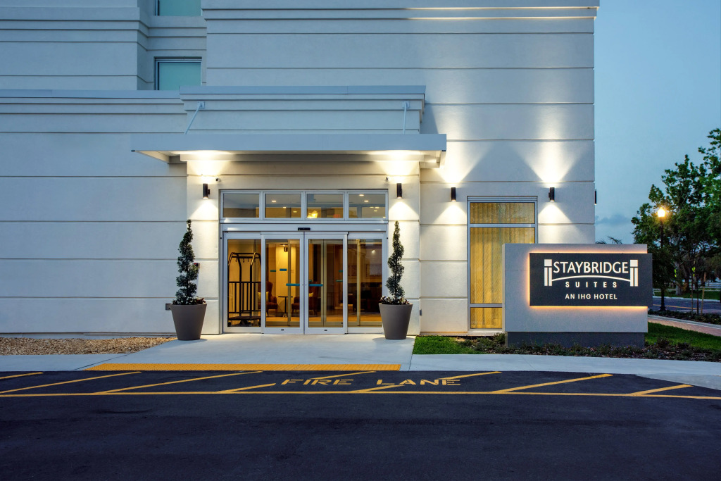 Staybridge Suites Winter Haven - Auburndale