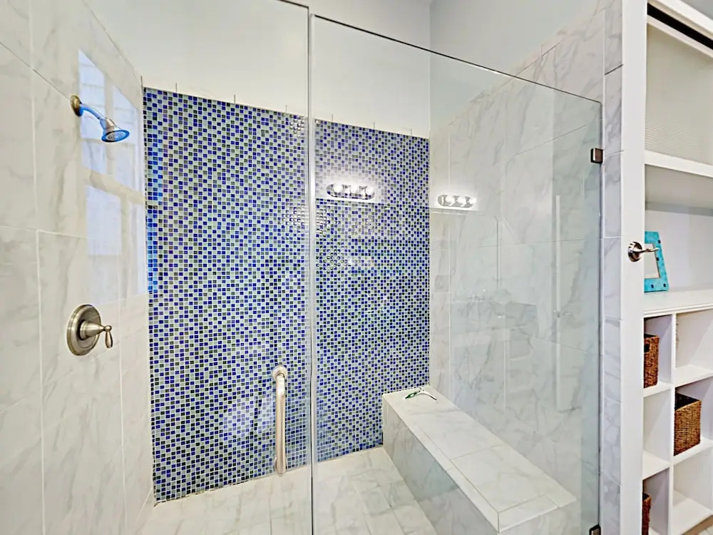 Renovated Historical - 2 Br Apts