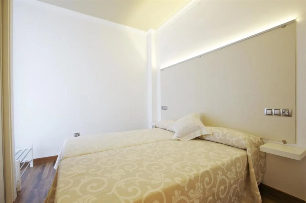 Apartamentos Senabre Palais