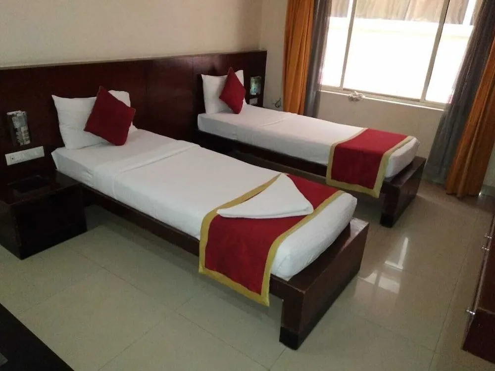 Hotel Vandematharam
