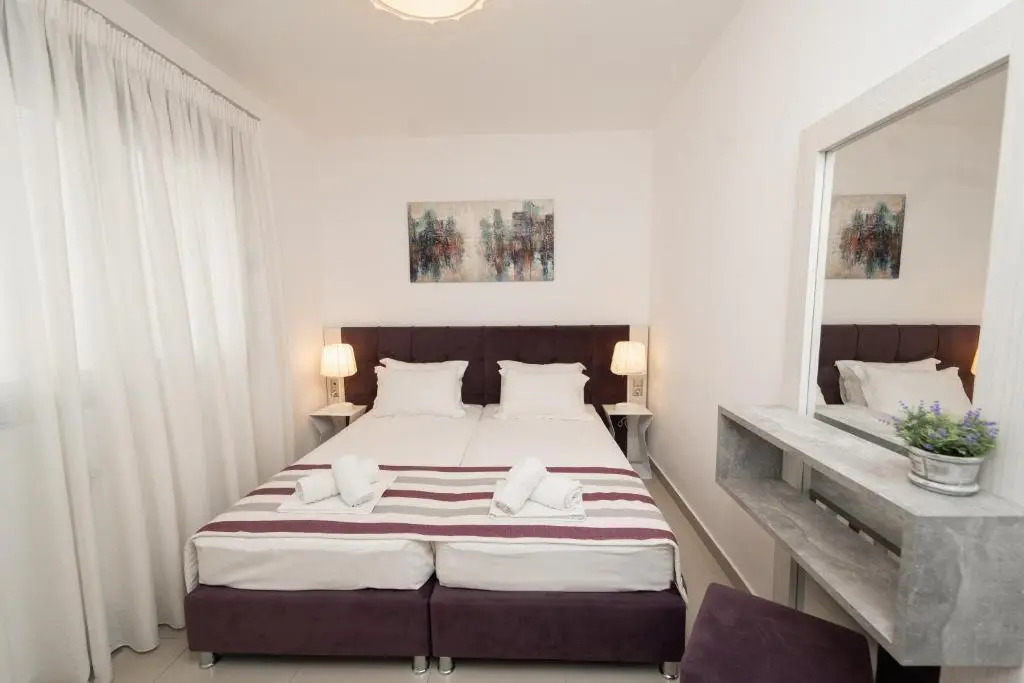 Aelia Apartments