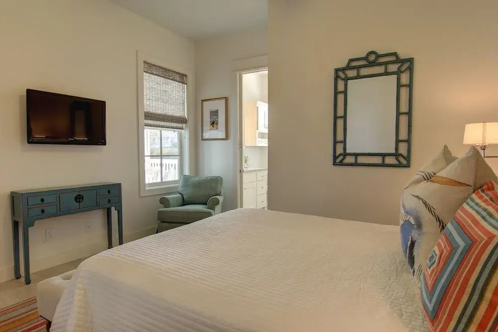 Tip'sea Saltbox 222 BE