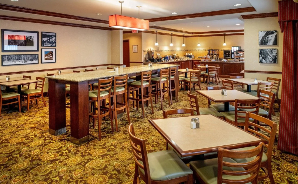 Country Inn & Suites By Radisson, Charleston South, WV