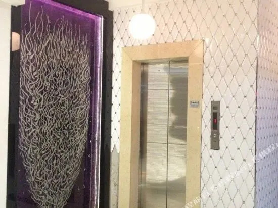 Qingyuan Lianzhou Guangda Hotel