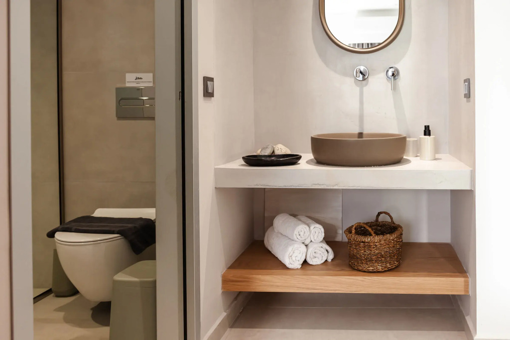 Batis Aero Beachfront Wellbeing Hotel