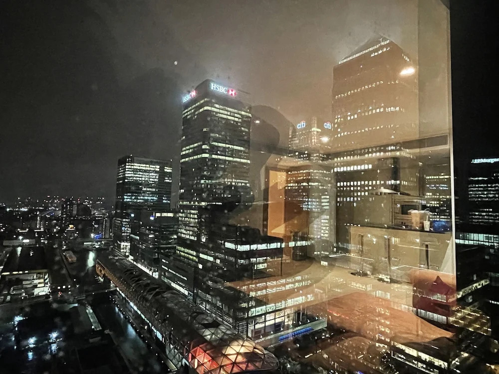 Stunning View 2 Bed Apartment - Canary Wharf City