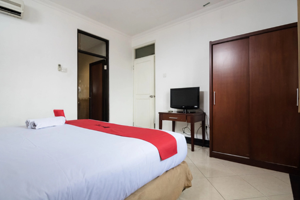 RedDoorz Plus at Buah Batu