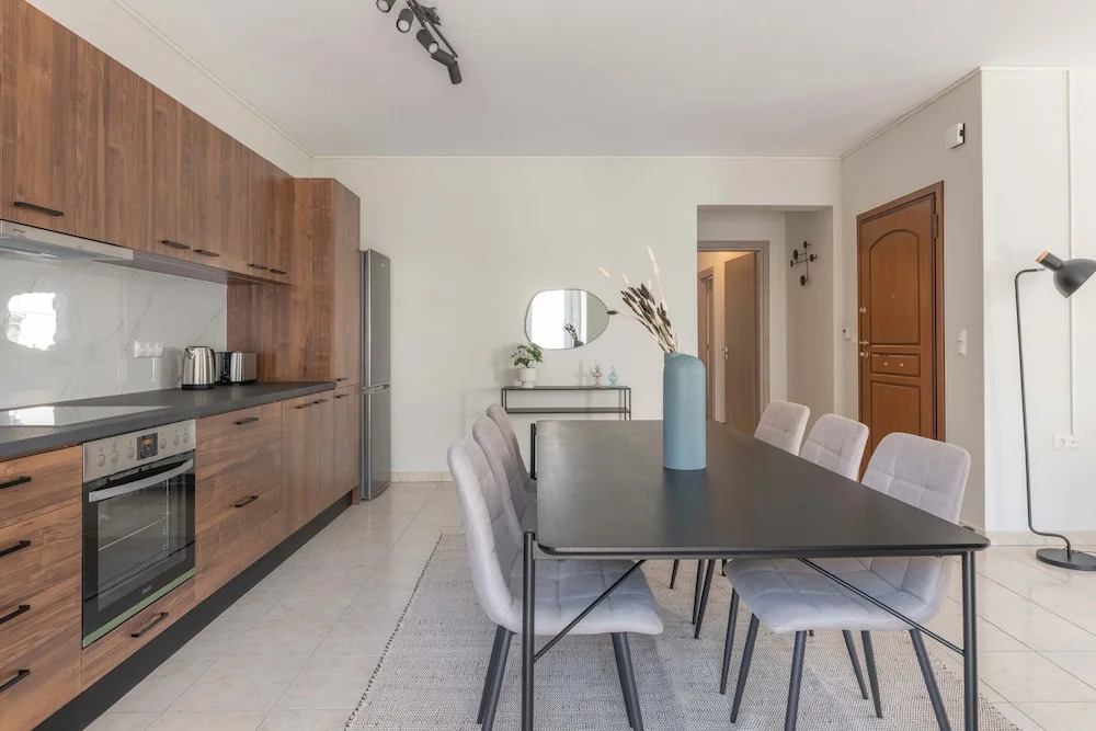 Superior 3BR Apartment in Chalandri