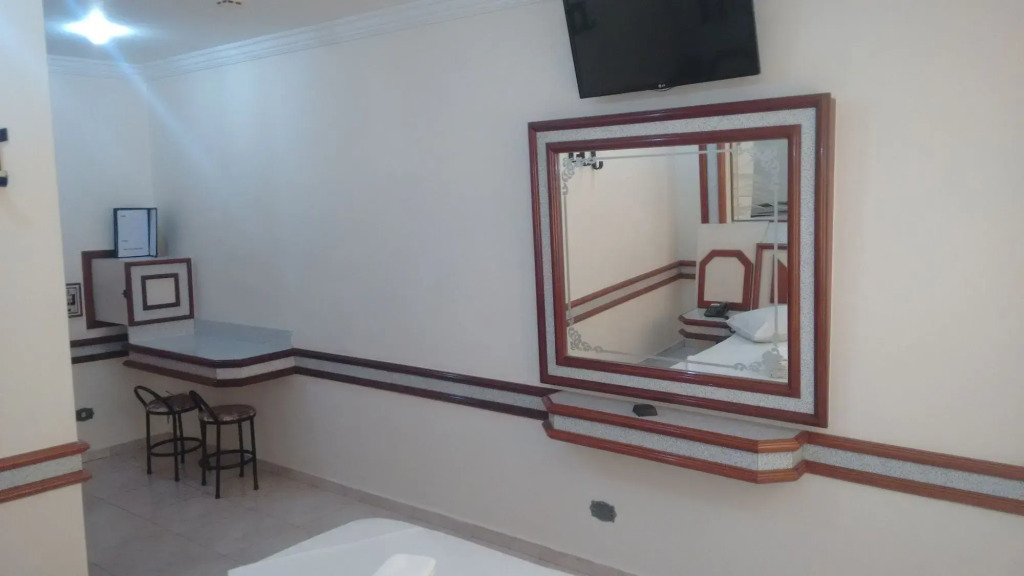 Paissandú Palace Hotel - Próximo às ruas 25 de Março, Sta Ifigênia e regiões do Brás e Bom Retiro