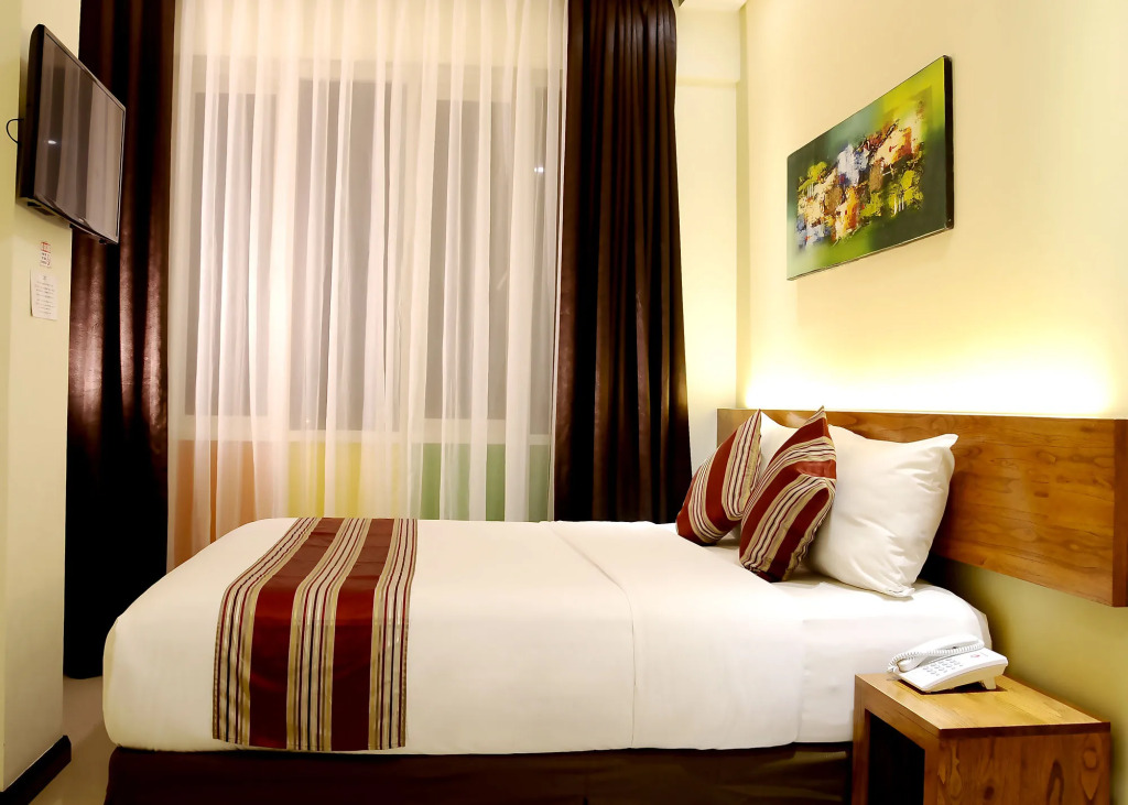 Biz Boulevard Hotel