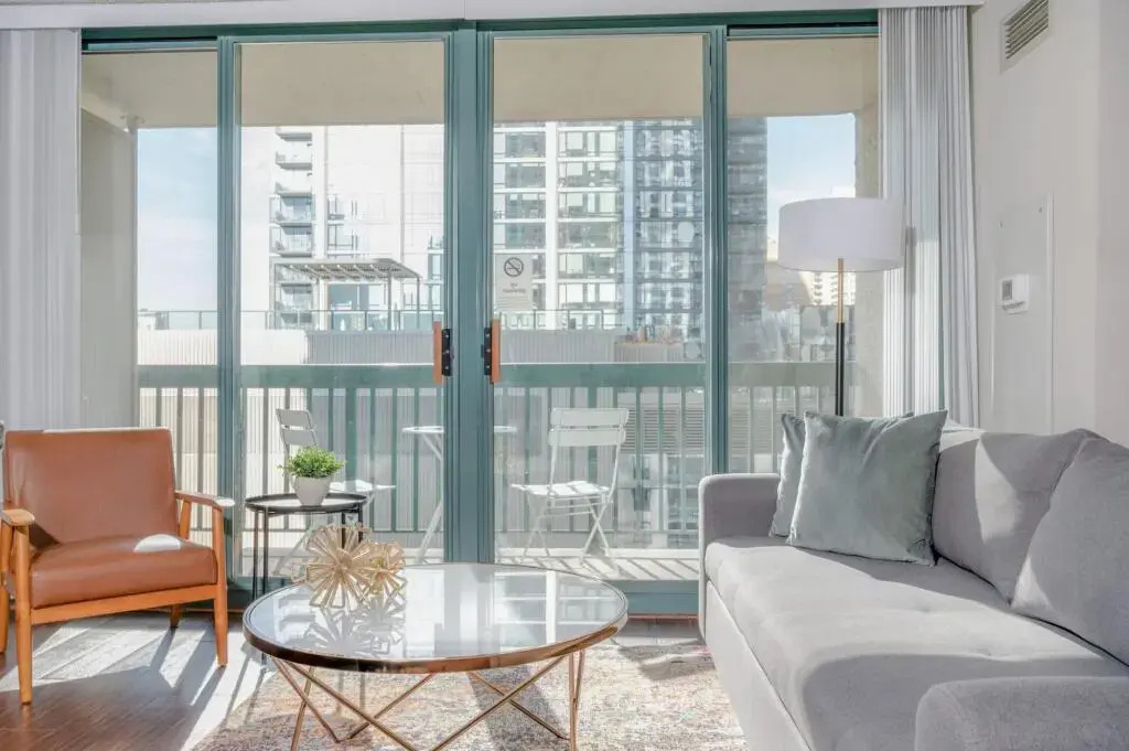 Suite Home Chicago At Coast