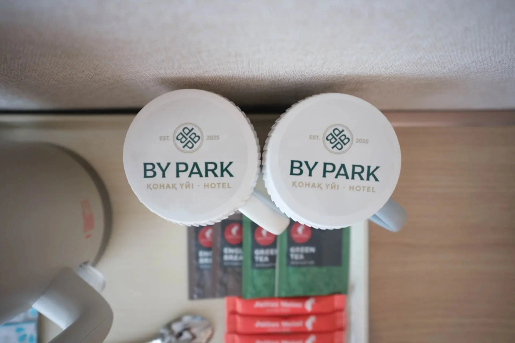 By Park Hotel