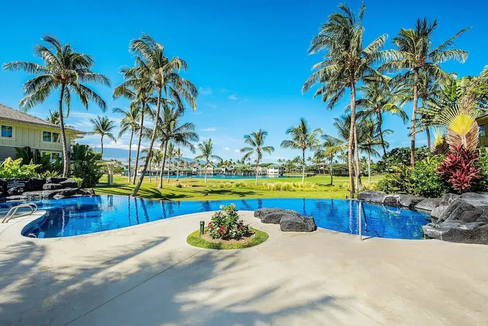 Paradise Getaway- Golf Course and Lake Views -vrkcv