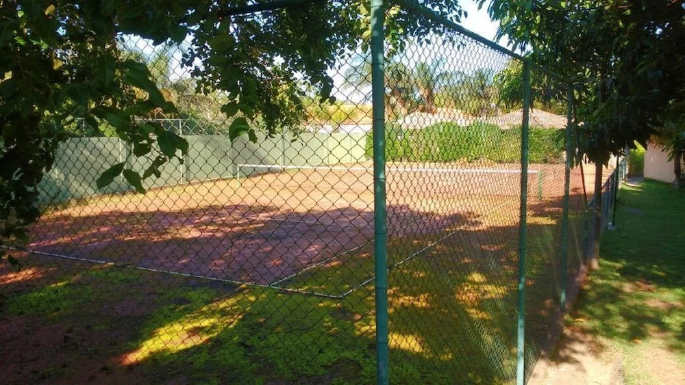 Casa 4 suites a 200m da Rua das Pedras