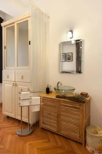 Cella Apartment