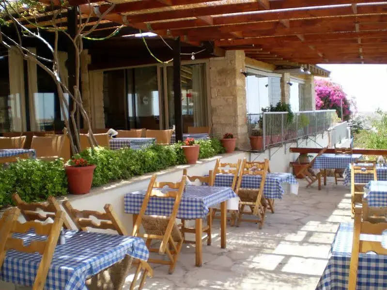 Cyprus Villages - Hotel & Restaurant - Central Location - Bed & Breakfast With Access To Pool And Stunning Views