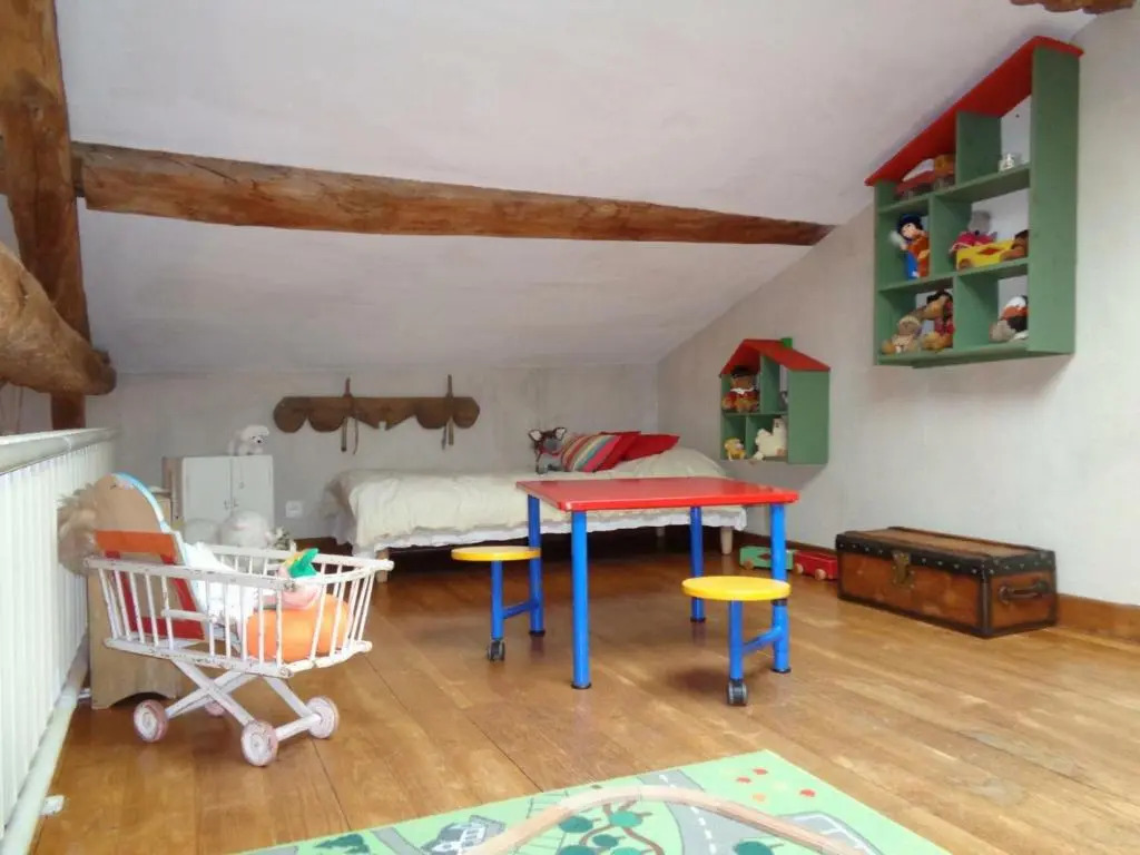 Charme Rural avec Piscine Privée et Animaux Acceptés - FR-1-496-200