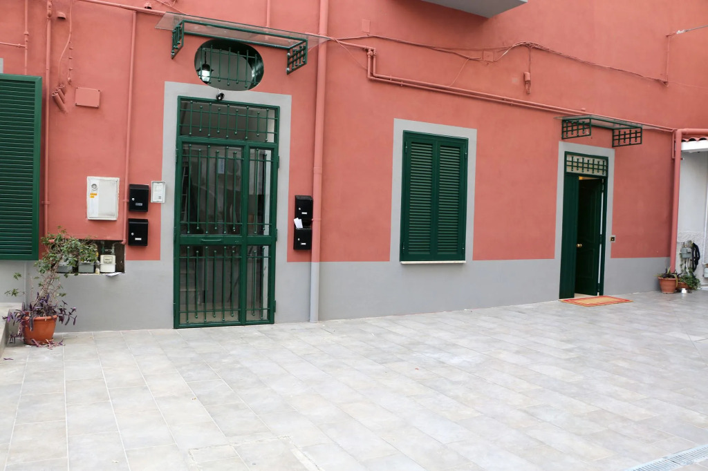 La Scalinata di Chiaia