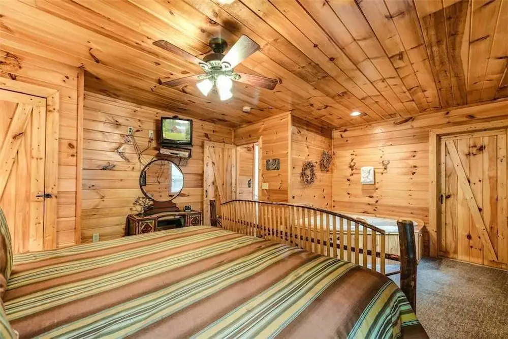 To Have And To Hold - One Bedroom Cabin