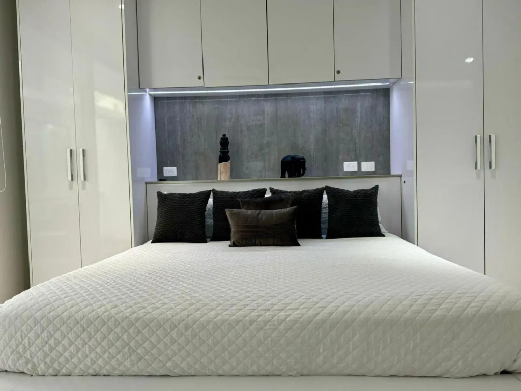 Stylish and Fancy Studio next to 5th Av roof pool DK05 103
