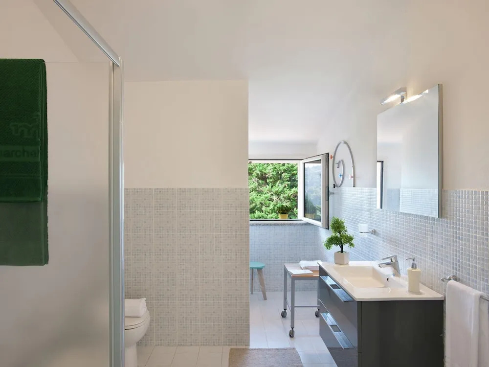 Sunny Stay in Tavullia Hills