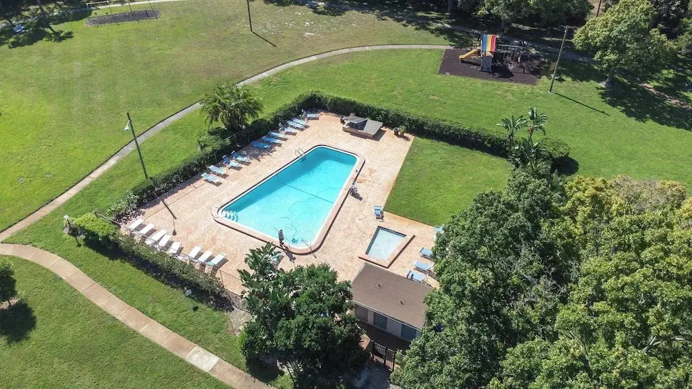 The Capri Villa - Stay for 6
