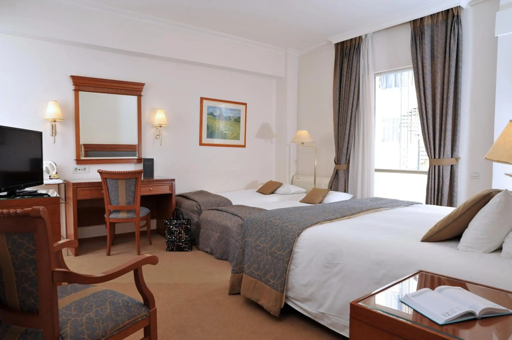 Athens Atrium Hotel and Suites