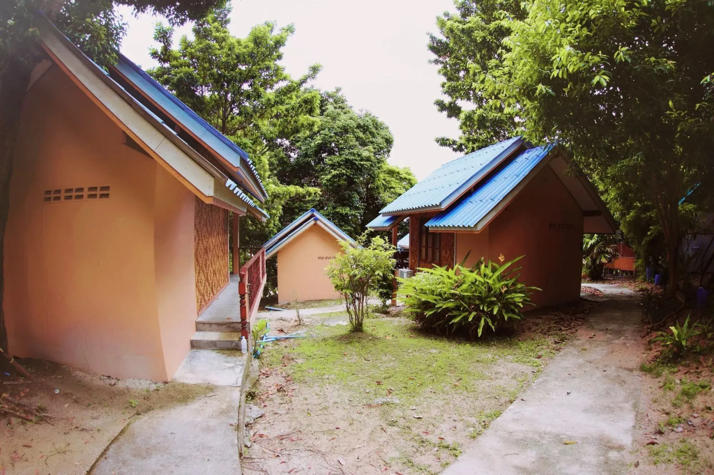 Adang Sea Eco-Village SUNSET
