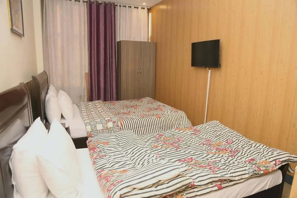 Swiss Cottage Hotel