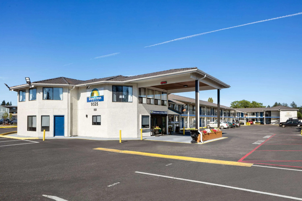 Days Inn by Wyndham Lakewood South Tacoma