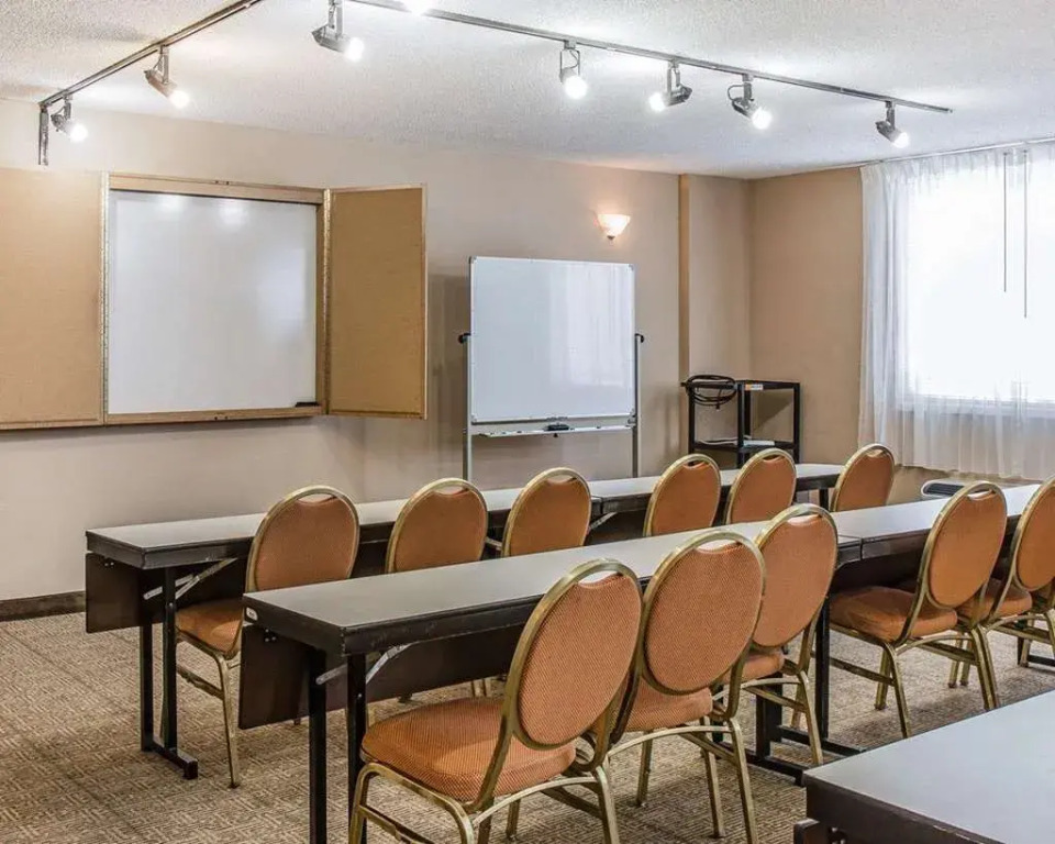 Comfort Inn & Suites