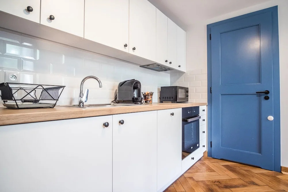 Tower Street Apartments by MB Apartments