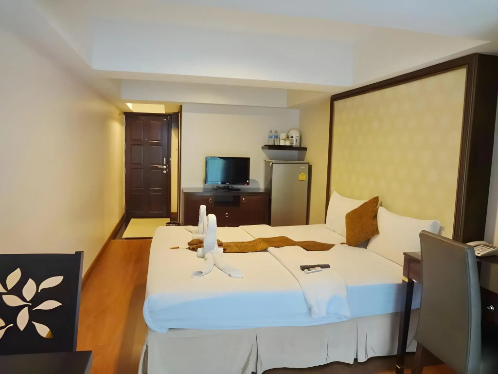 Maleez Lodge