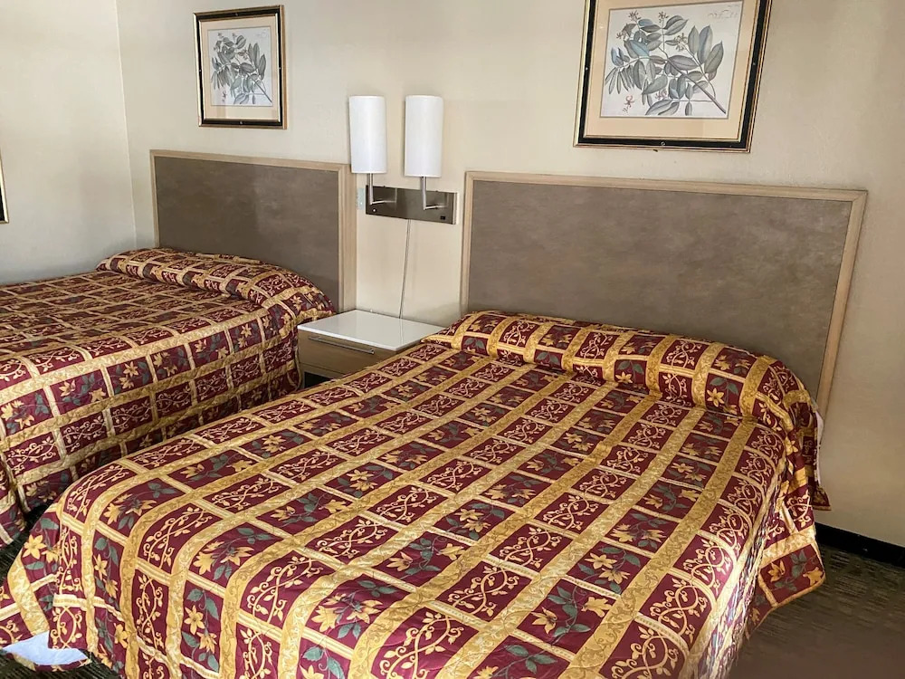 Pacific Express Inn