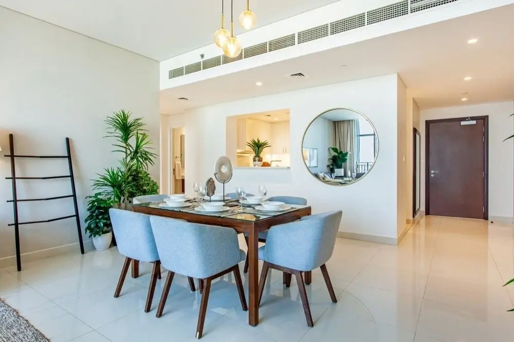 Family Home Nearby Burjkhalifa With lux Furnishing