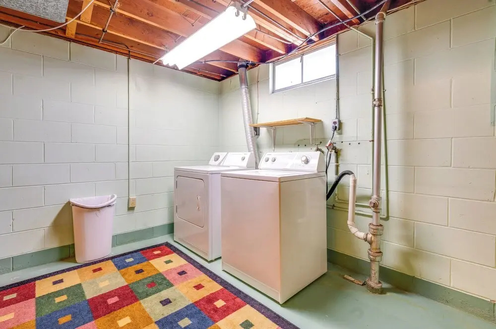 Pet-friendly Waterloo Abode w/ Deck!