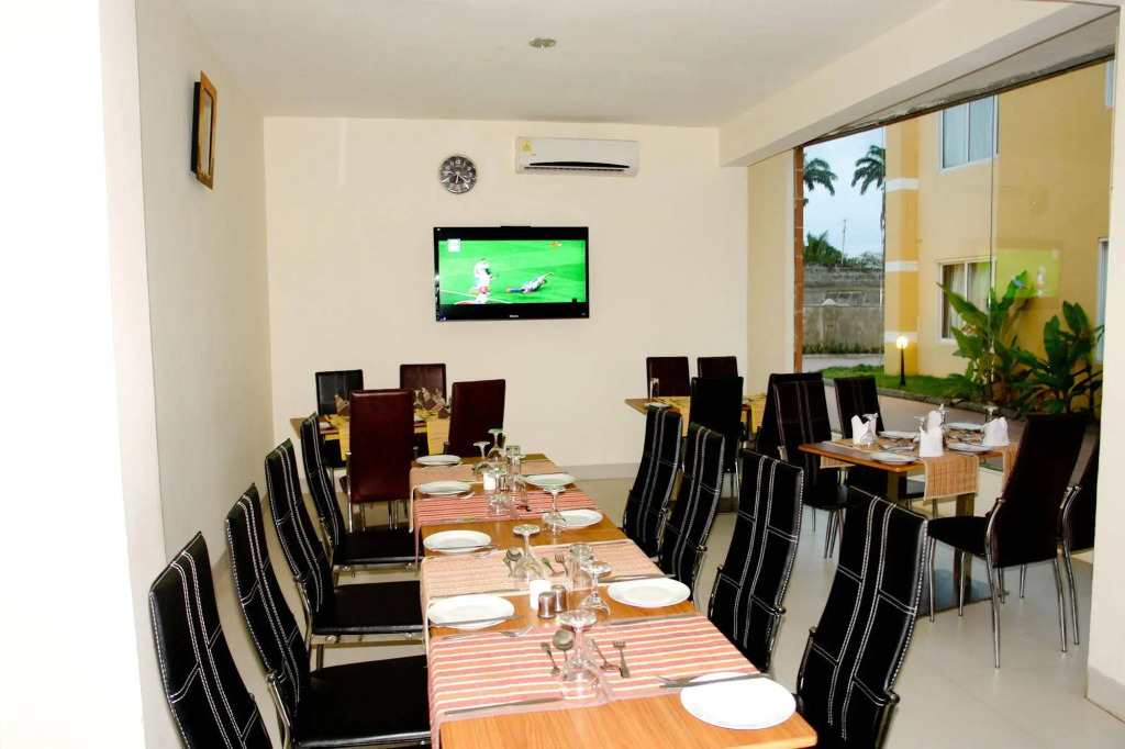 Birdrock Hotel