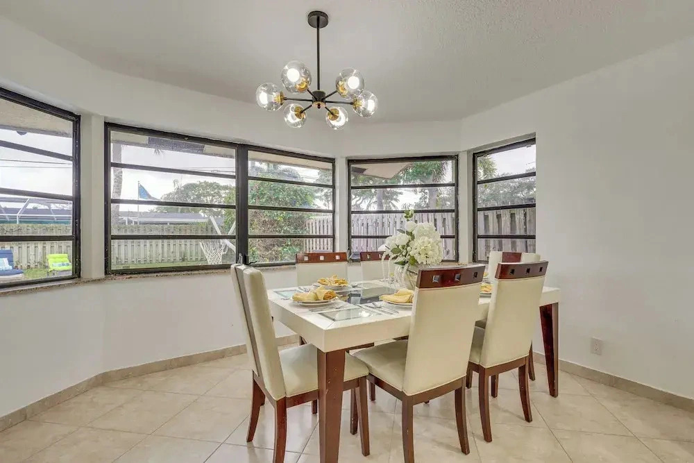 Spacious Family Escape w/ Pool in Deerfield Beach