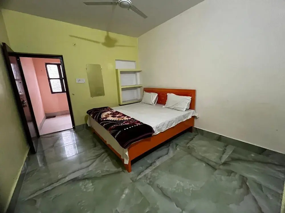 Hotel Rathore Paying Guest House Ayodhya