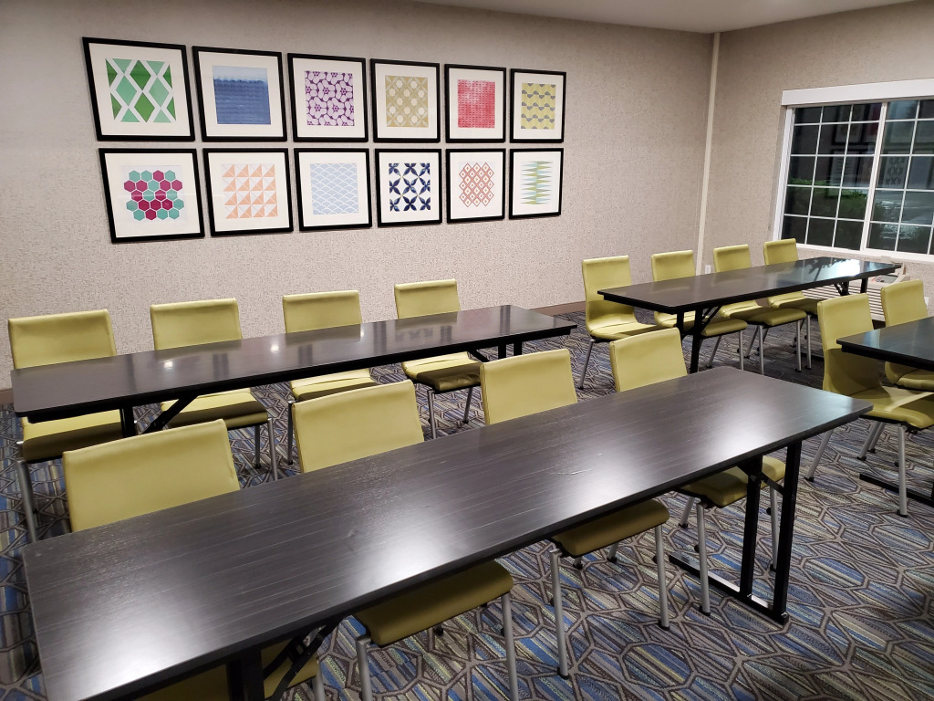 Holiday Inn Express & Suites Lincoln City by IHG