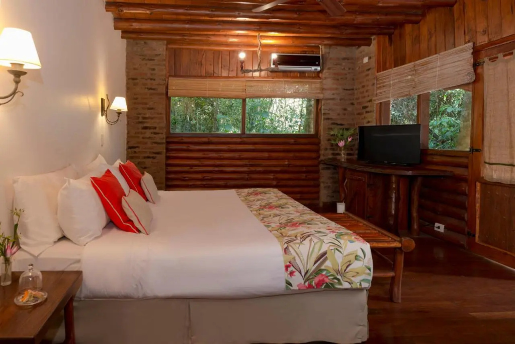 La Aldea De La Selva Lodge