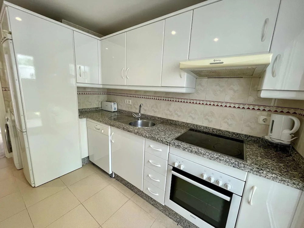 2 Bedroom With Pool View F-7