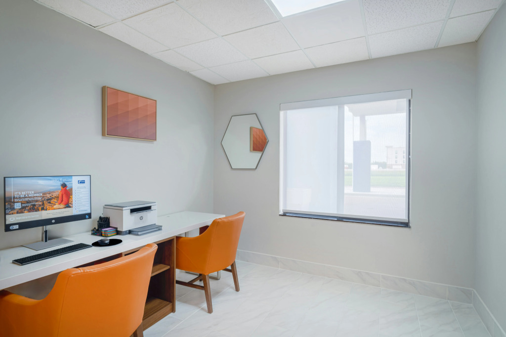 Holiday Inn Express Pratt by IHG