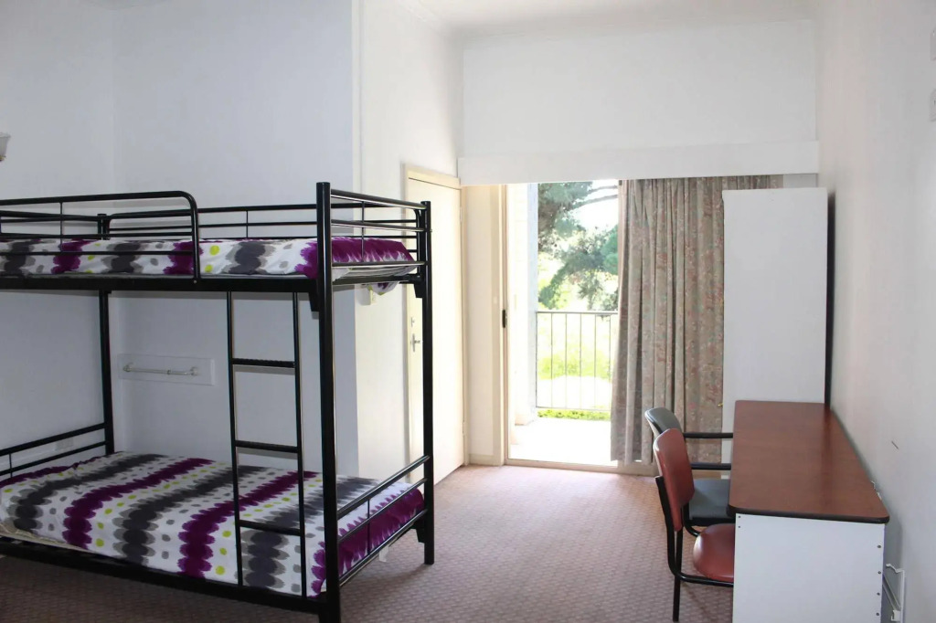 SJ Hostel