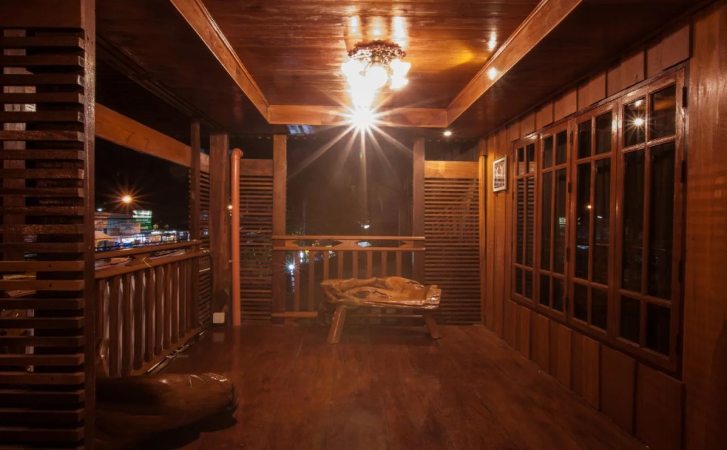 The history cafe & guesthouse