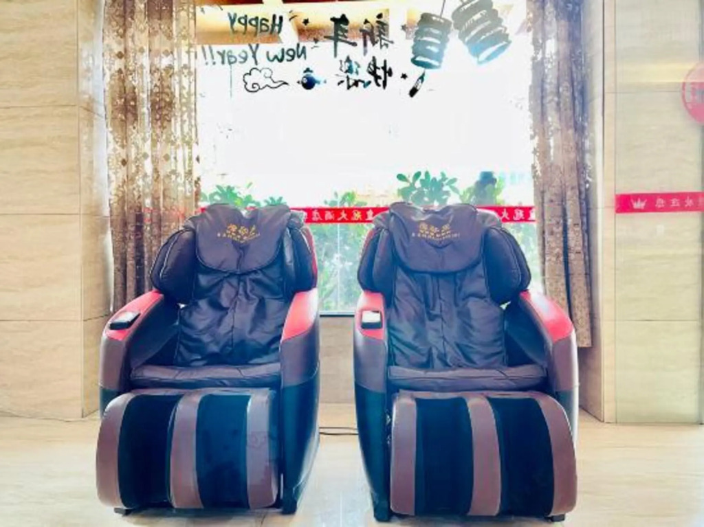 Crown Hotel (Sanling Plaza Food Street Branch, Xianyou Bus Station, Putian)